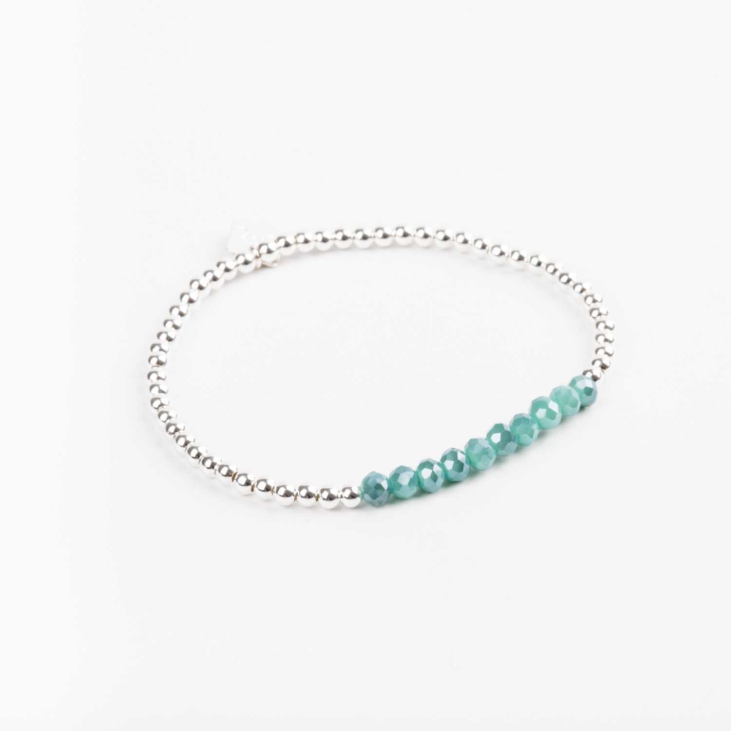 Bracelet fines perles naturelles et colorés, monté sur élastique.